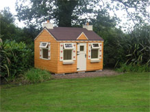 Shedfor: Small garden shed with roller door