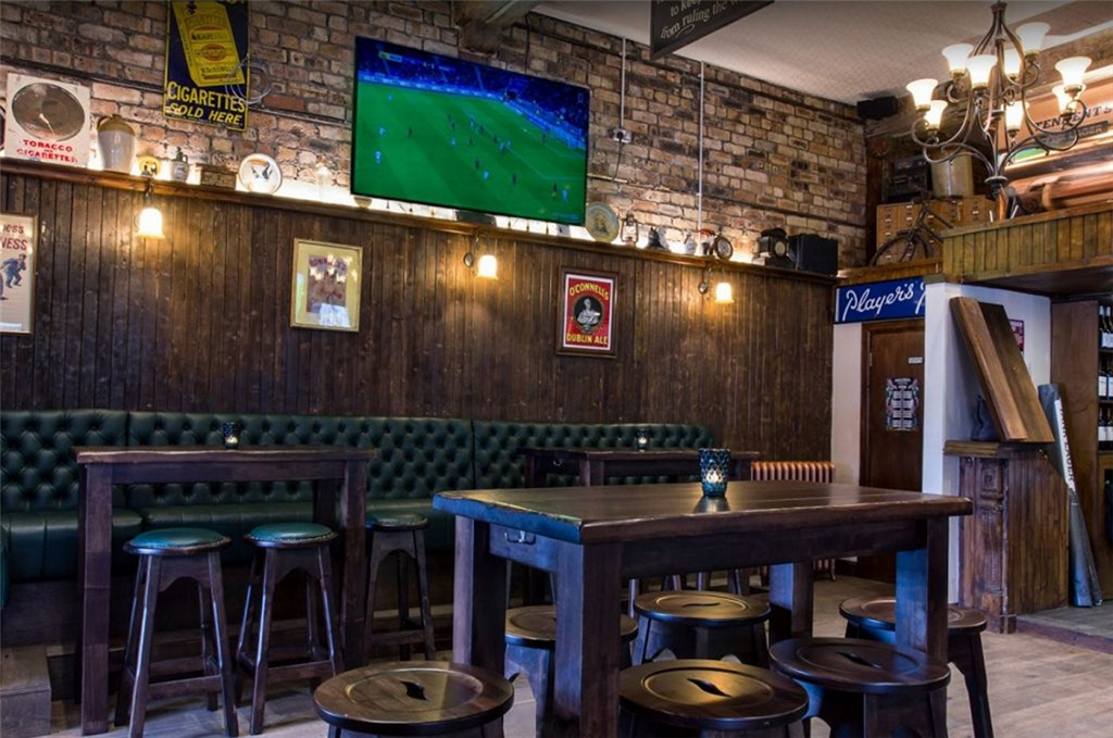 Derry’s Ltd, Annaghmore, Portadown PUB MEMORABILIA NI Pub Furniture