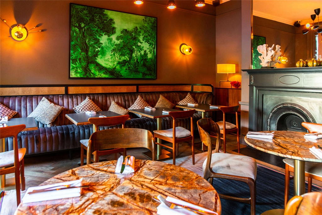 Derry’s Ltd, Annaghmore, Portadown PUB MEMORABILIA NI Pub Furniture